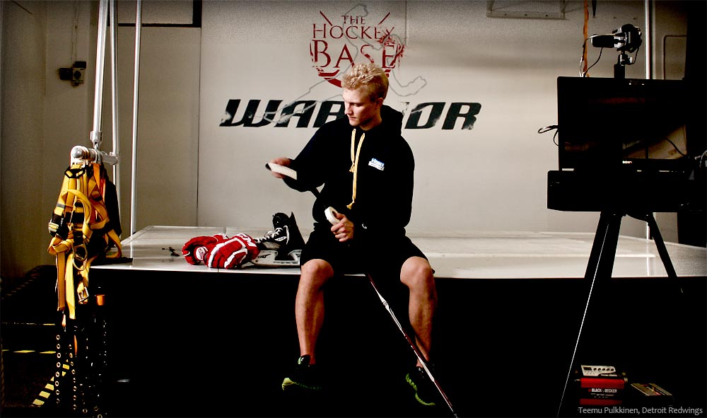 Teemu Pulkkinen harjoittelee Hockey Basessa